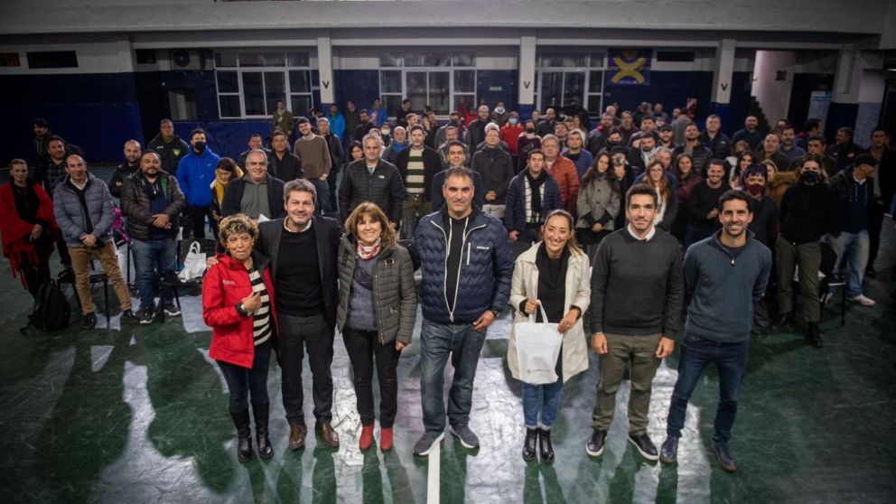 Los dirigentes de las entidades beneficiadas agradecieron el apoyo oficial.