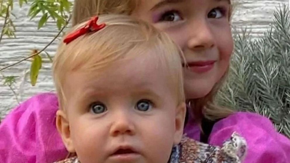 Anna y Olivia, las niñas españolas asesinadas por su padre en Tenerife.