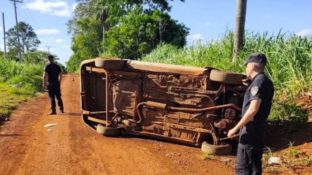 Tragedia en Oberá: un hombre manejaba alcoholizado, volcó y murió su hijo de 8 años (Imagen El Territorio).