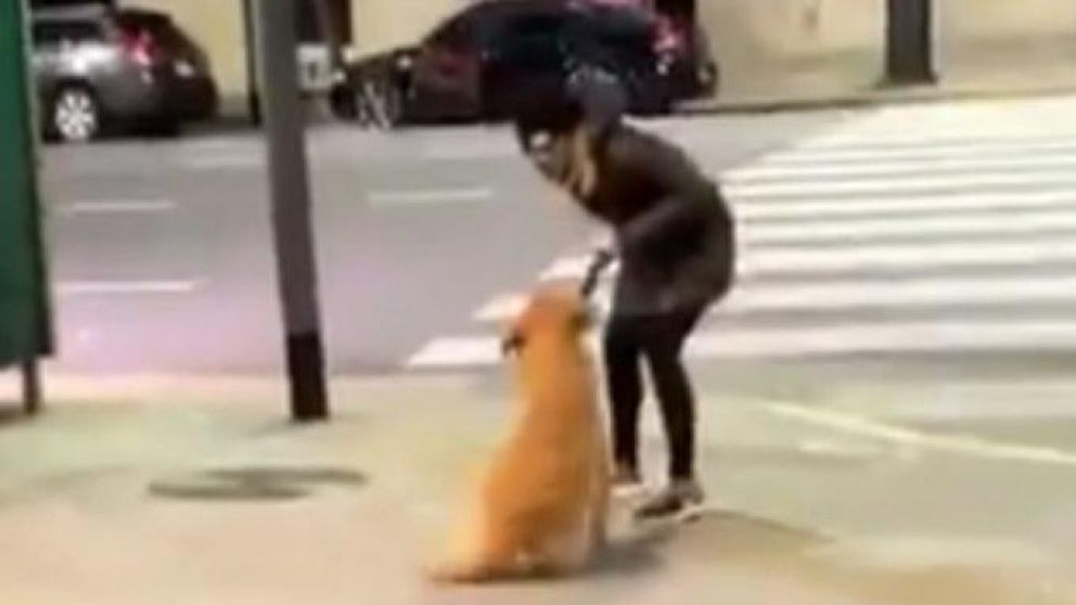 Tras el episodio, la mujer cerró sus cuentas en las redes (Captura de video).