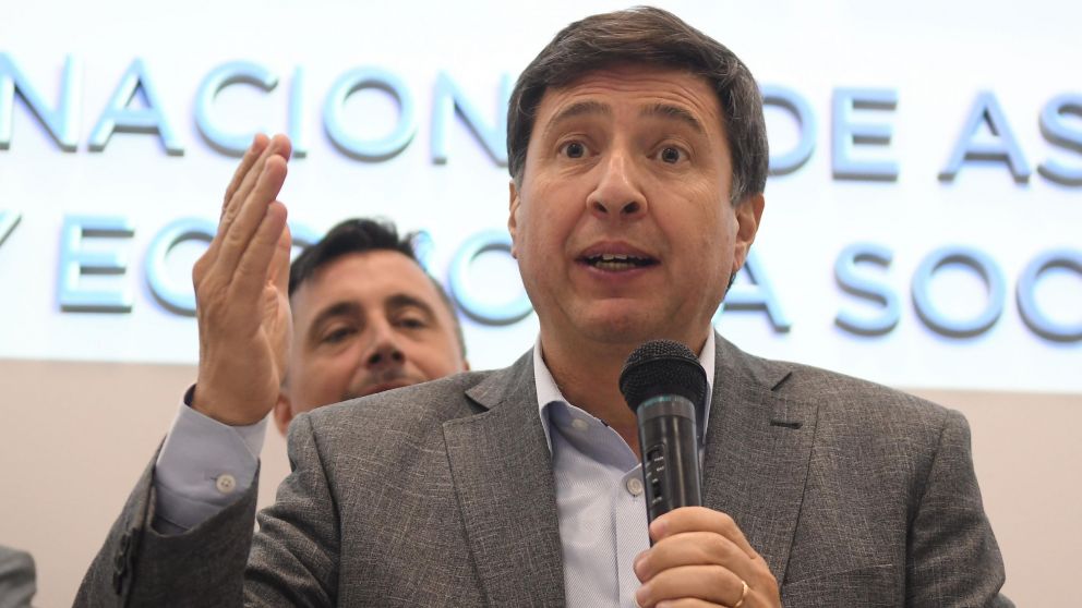 El ministro Daniel Arroyo dio a conocer su parecer sobre la iniciativa publicada hoy (Rubén Paredes/Crónica).