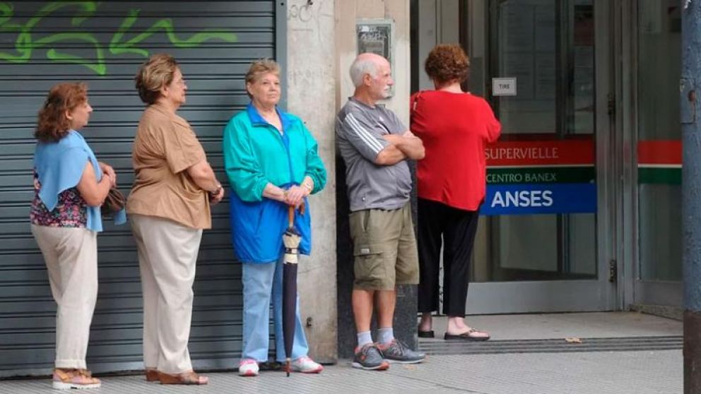 Algunos jubilados se encontaron con la quita de la cuota de enero pero ANSES ya avisó que se reintegrará.