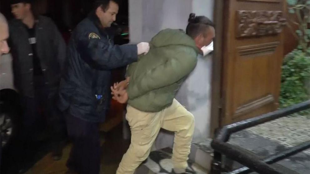 El Cachila, detenido. Cada vez más complicado.