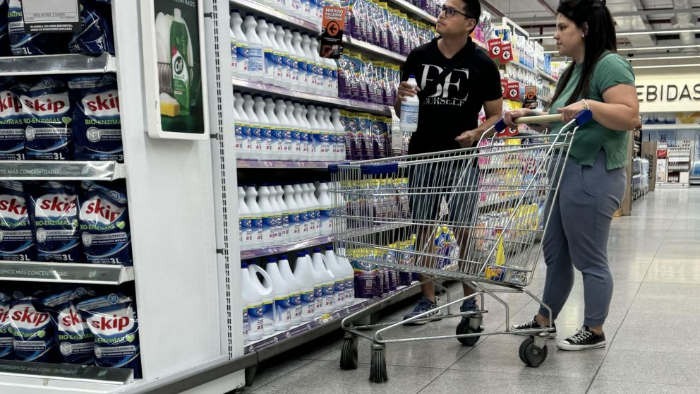 El aumento de precios golpea el bolsillo de los consumidores (Crónica / Pablo Villán).