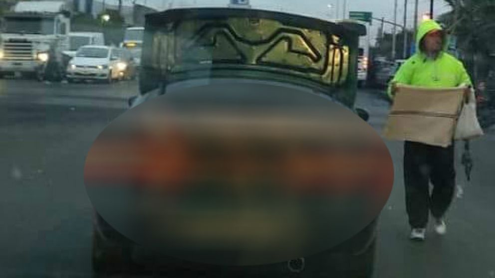 La escandalosa imagen que causó un revuelo en las redes.