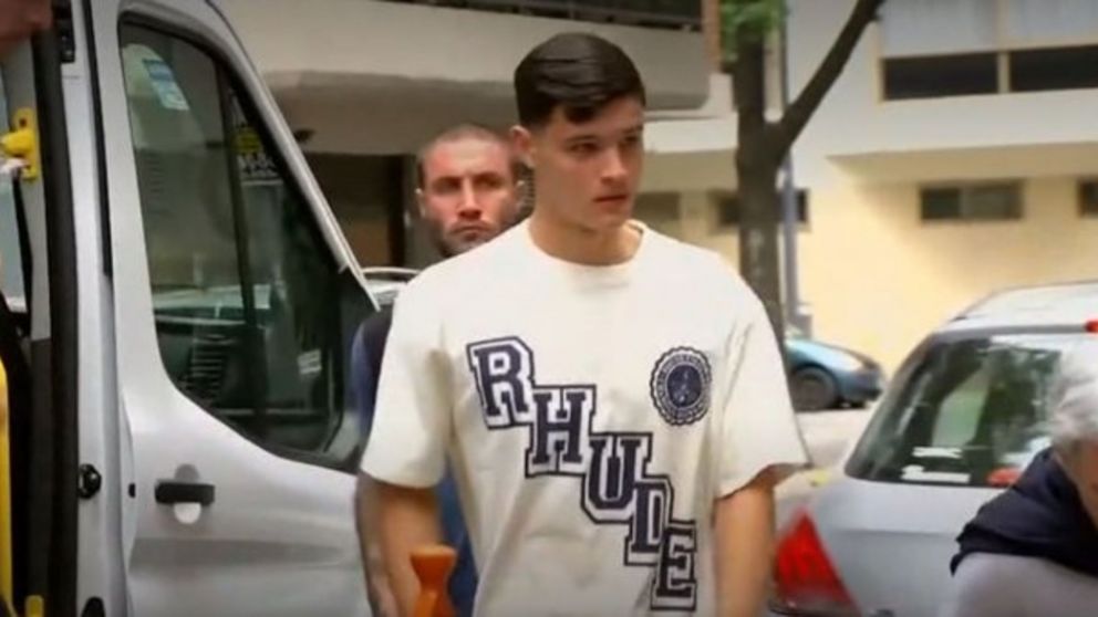Valentín Carboni se hizo la revisión y aseguró que Diego Milito fue clave para su llegada a Racing