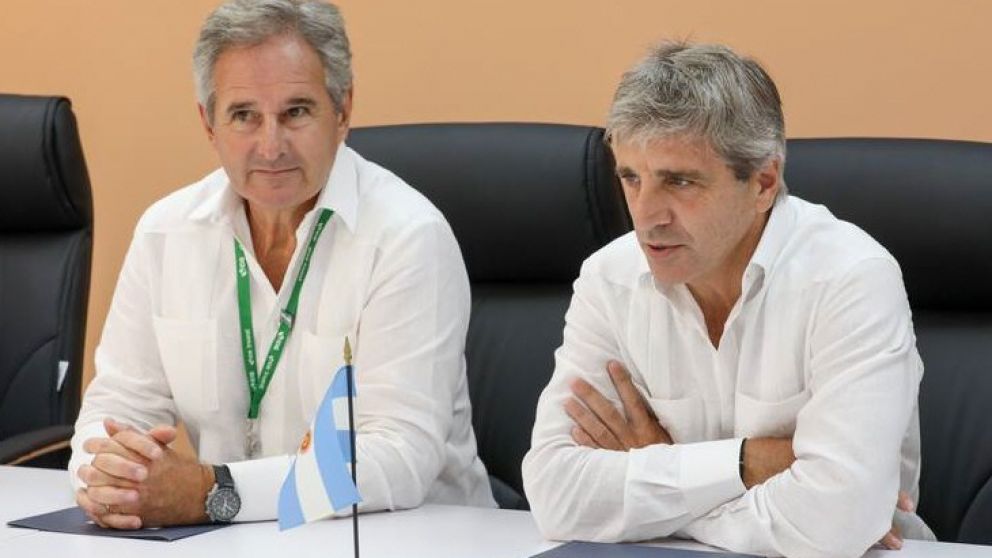 El secretario de Finanzas, Pablo Quirno, y el ministro de Economía, Luis Caputo.