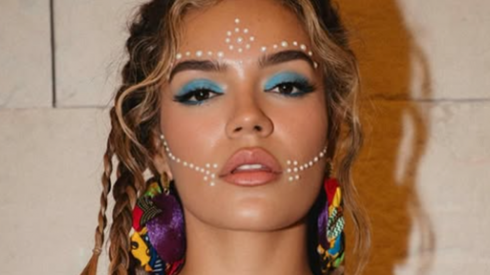 Karol G se robó todas las miradas en la fiesta de Vanity Fair de los Oscar 2026