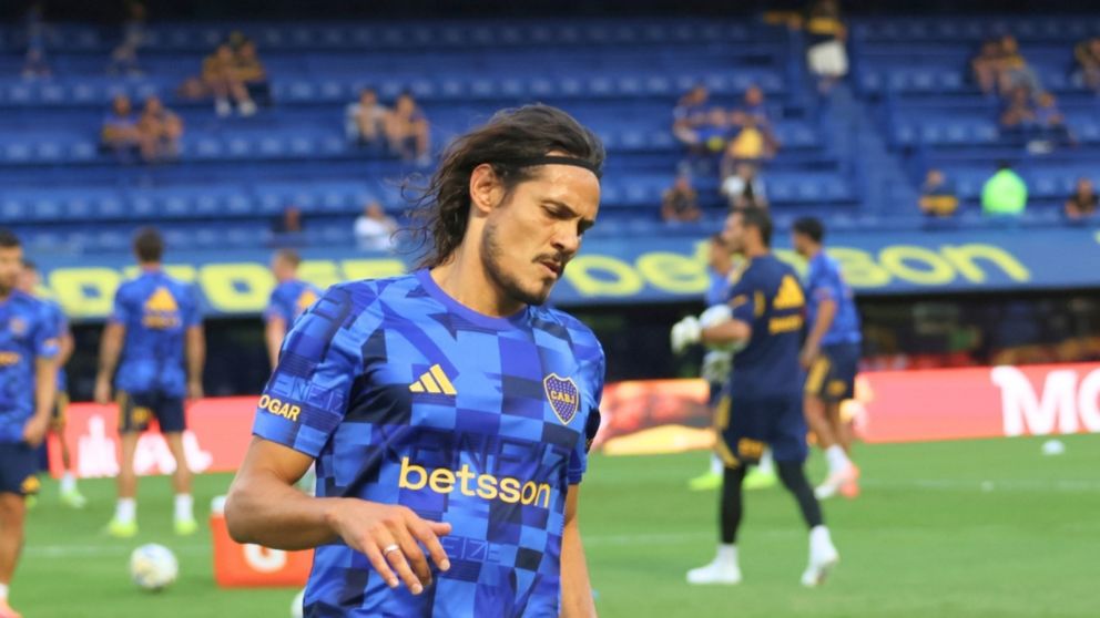 Edison Cavani no tiene fecha de regreso para volver a vestir la camiseta de Boca.