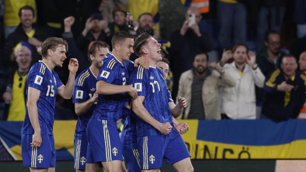 Suecia superó en un partidazo a Polonia, festejó sobre el final y volverá a jugar un Mundial tras perderse el del 2022.