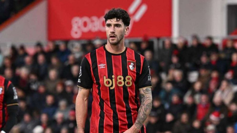 El defensor es el capitán y una de las máximas figuras del Bournemouth.