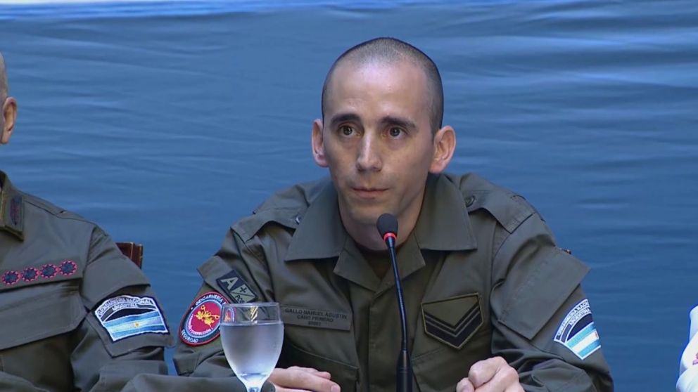El gendarme argentino explicó que decidió hablar pese al impacto emocional que le genera volver sobre lo ocurrido.