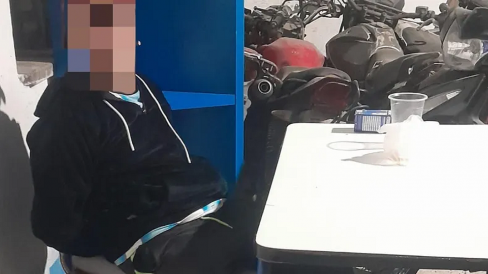 Violó la perimetral e intentó agredir a su pareja enfrente de la policía