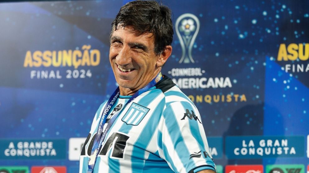 Racing prepara un regalo de Navidad para Gustavo Costas