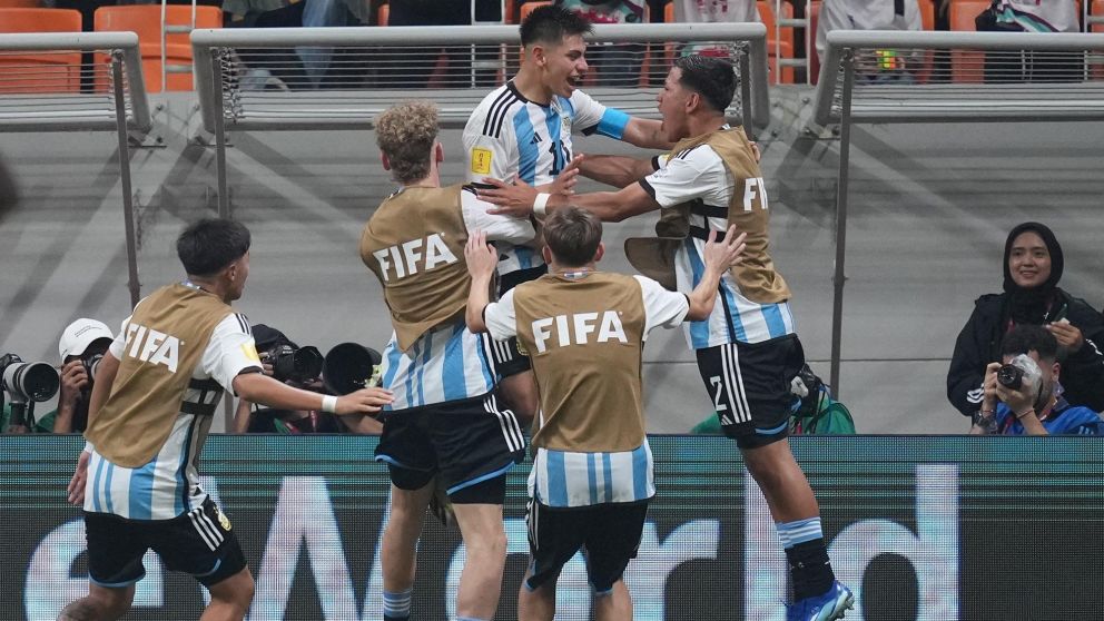 Dos campeones del mundo estuvieron alentando a la Selección Argentina Sub 17