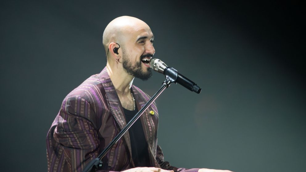 Fotos: Abel Pintos inaugur� su serie ac�stica en el Teatro Alvear con una noche colmada de emoci�n