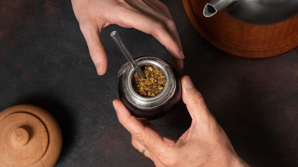 El consumo de la yerba mate sufrió una caída del 9,3% interanual en 2024 (Imagen ilustrativa).