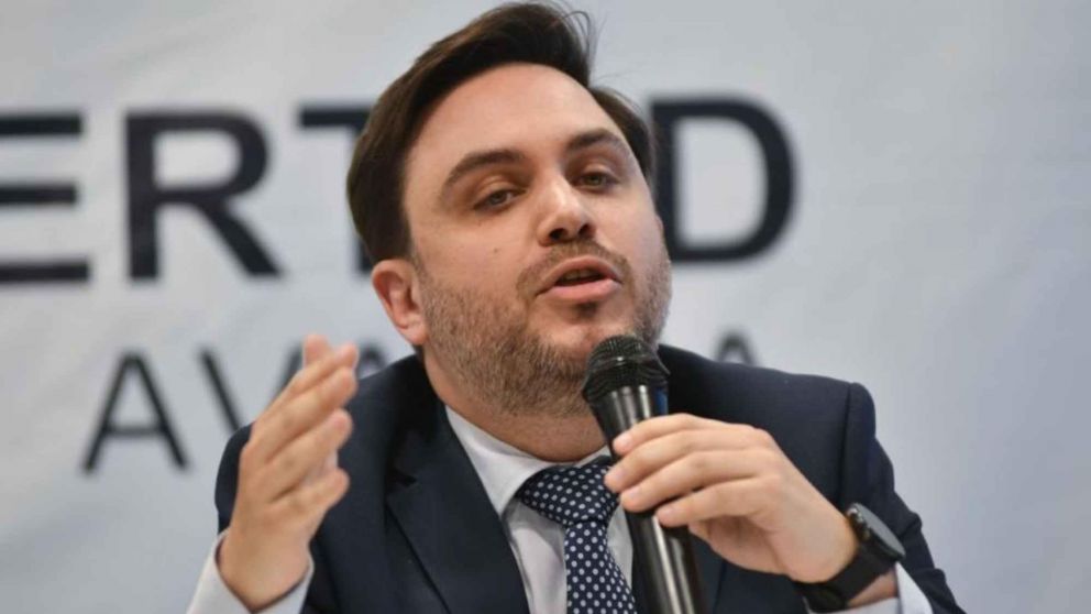 Récord legislativo: Ramiro Marra se nombró presidente del bloque y un minuto después lo impugnó otra diputada de La Libertad Avanza.