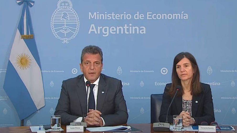 �EN VIVO! Sergio Massa y Fernanda Raverta anuncian refuerzo de ingresos para trabajadoras y trabajadores informales.