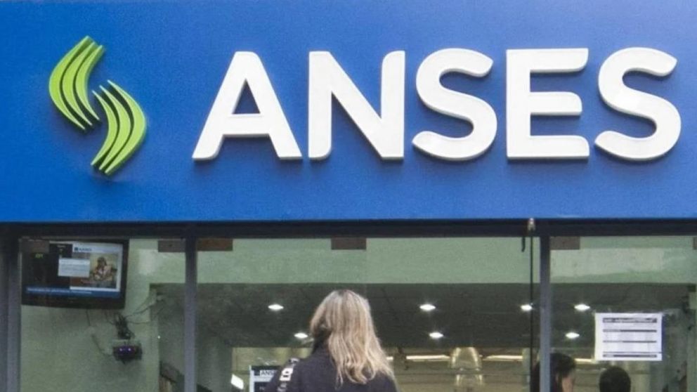 ANSES: cuándo cobran AUH, AUE y Prenatal y Maternidad durante noviembre 2022 (Archivo).
