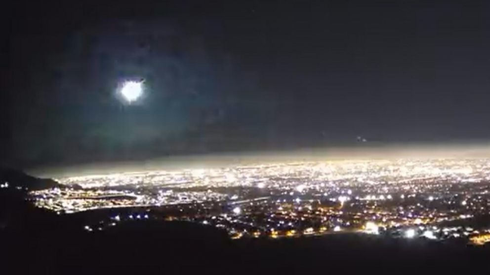El meteorito pasó a la altura de la Cordillera de los Andes (Captura de video).