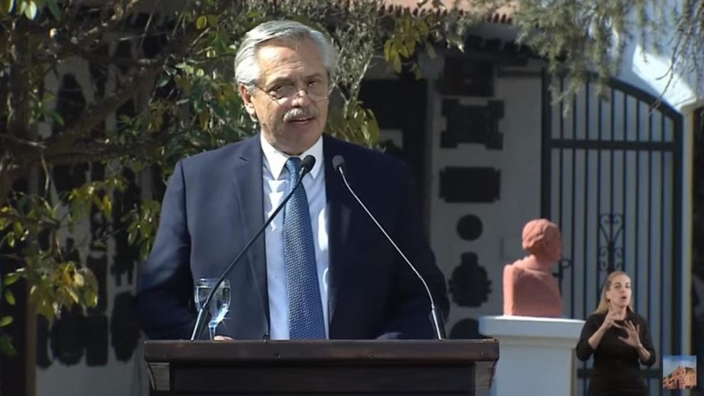 Alberto Fernández encabeza en Tucumán el acto oficial por el 206° aniversario de la Declaración de la Independencia (Captura de pantalla).