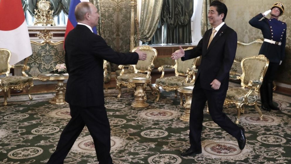 Putin lamentó la "pérdida irreparable" de Shinzo Abe (AFP).