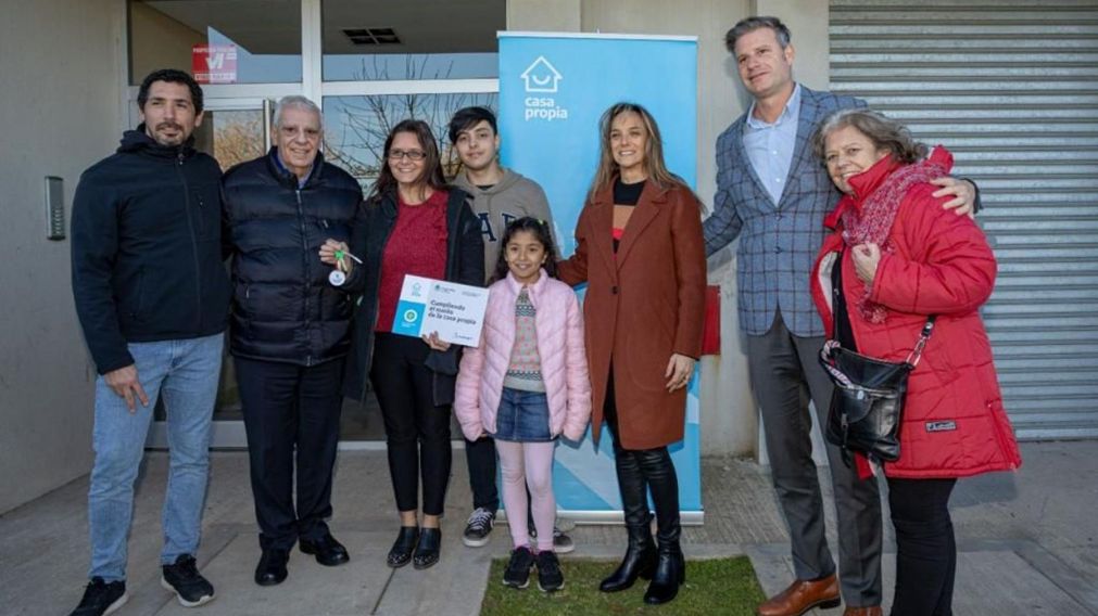 Galmarini, Lingeri y Scatolini encabezaron una entrega de viviendas en Tigre.