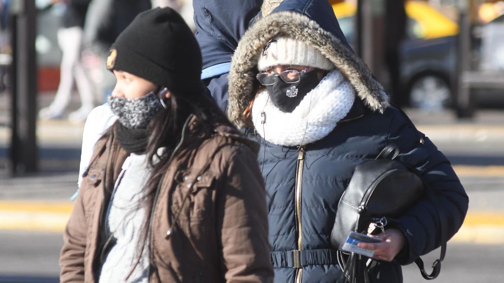 Sigue el fr�o en la ciudad de Buenos Aires (Rub�n Paredes/Cr�nica).