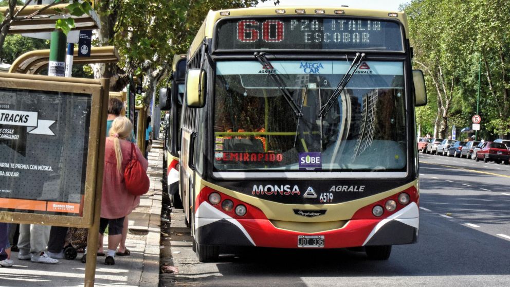 Los trabajadores de la línea 60 acatarán la conciliación obligatoria dictada por el Ministerio de Trabajo bonaerense (Télam).