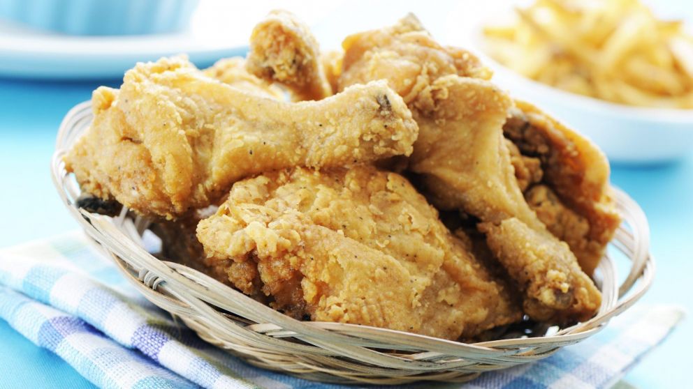 El pollo frito es un manjar que se acompaña con todo (Imagen ilustrativa).