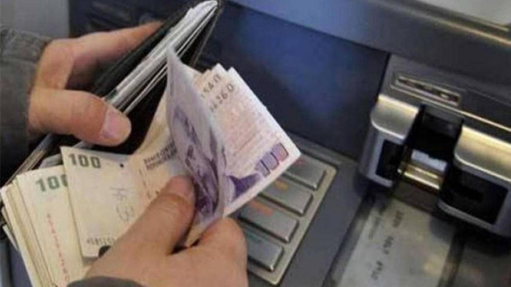 Cambios en el Gobierno: ¿sale "Planes sociales" y entra "Salario Básico Universal"?.