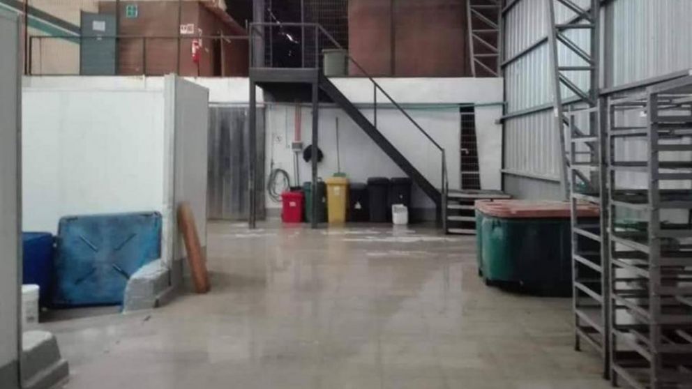 El cuerpo del sospechoso fue encontrado en el interior de un predio donde funciona una procesadora de alimentos (Imagen ilustrativa).