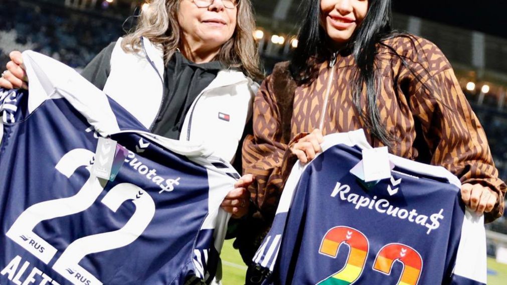 María Becerra estuvo en el estadio de Gimnasia La Plata