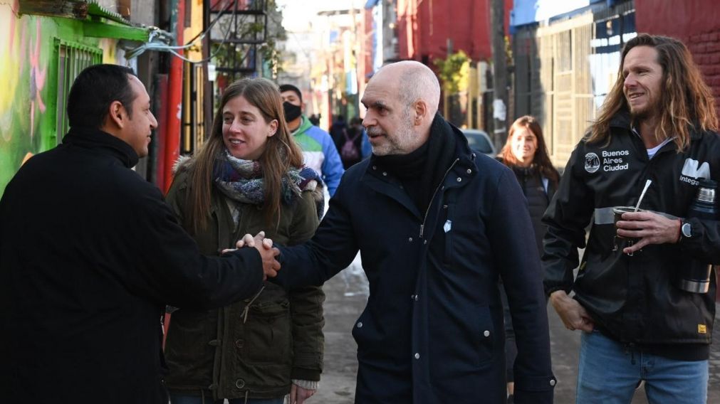 Horacio Rodr�guez Larreta recorri� el Barrio 31 que ya cuenta con el 100% de las casas numeradas.