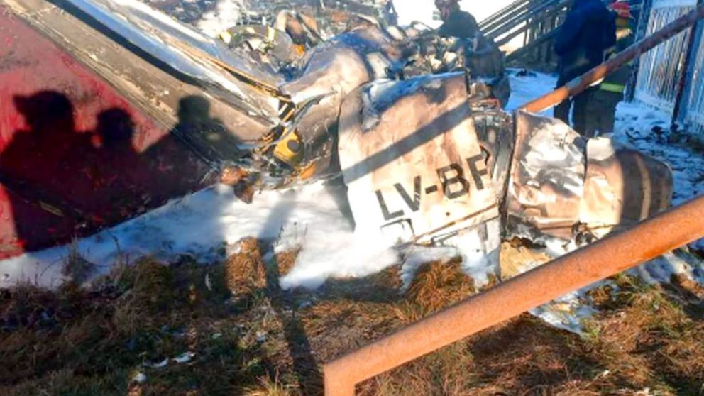 Así quedó el avión sanitario que se estrelló por causas que se investigan (Twitter).