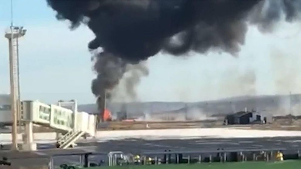 Cuatro muertos al caer un avión a poco de despegar en Río Grande.