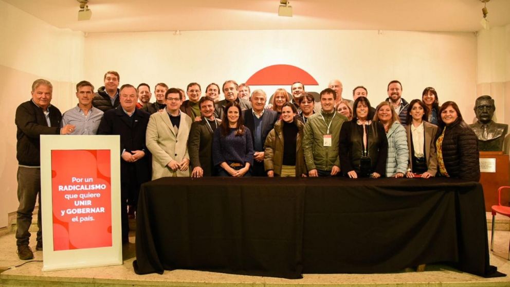 Contundente documento de la UCR.