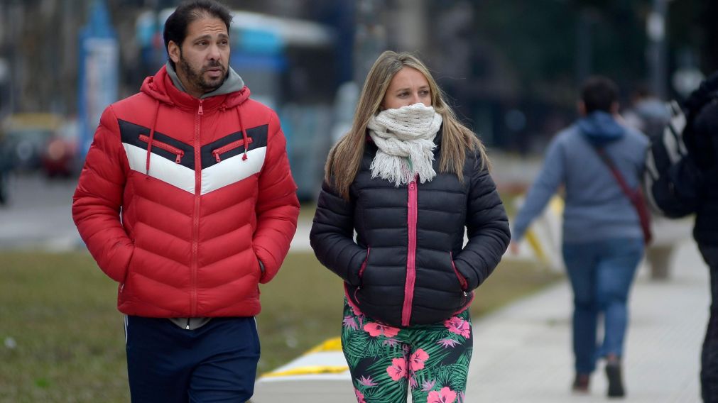 Sigue el frío en la ciudad de Buenos Aires (Fernando Pérez Re/Crónica).