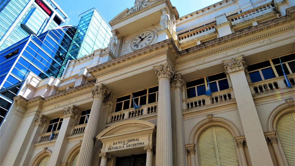 Las disposiciones del Banco Central tendr�n vigencia durante 3 meses.
