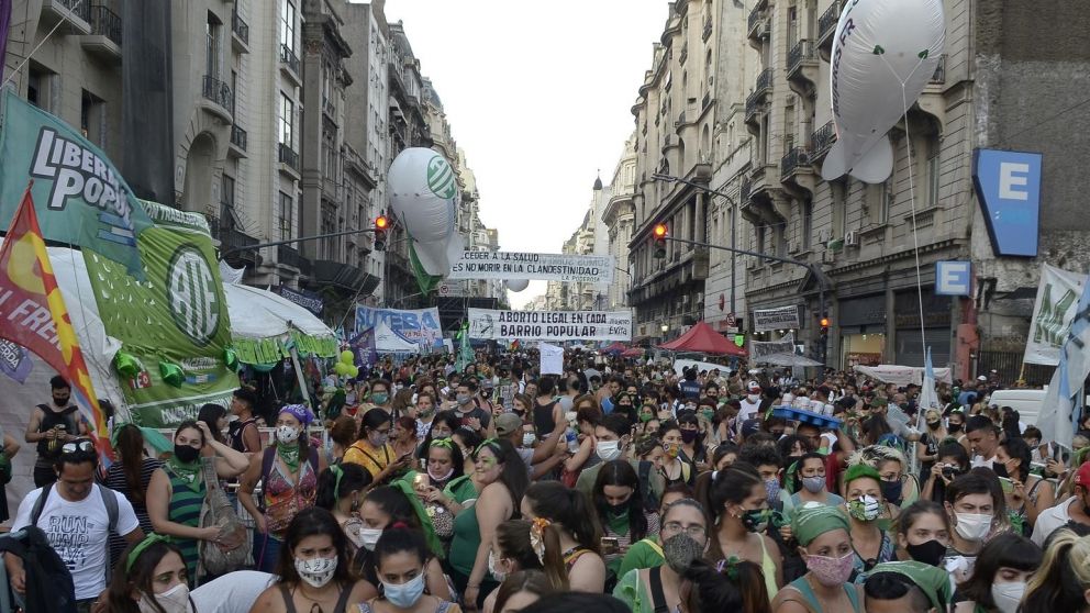 La movilización está organizada por la Campaña Nacional por el Derecho al Aborto Legal, Seguro y Gratuito (Crónica/Fernando Pérez Re/Archivo).