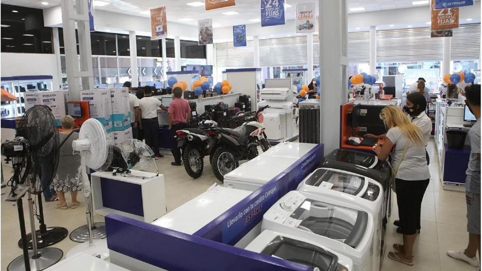 Los requisitos fundamentales son tener secundaria completa y experiencia previa.