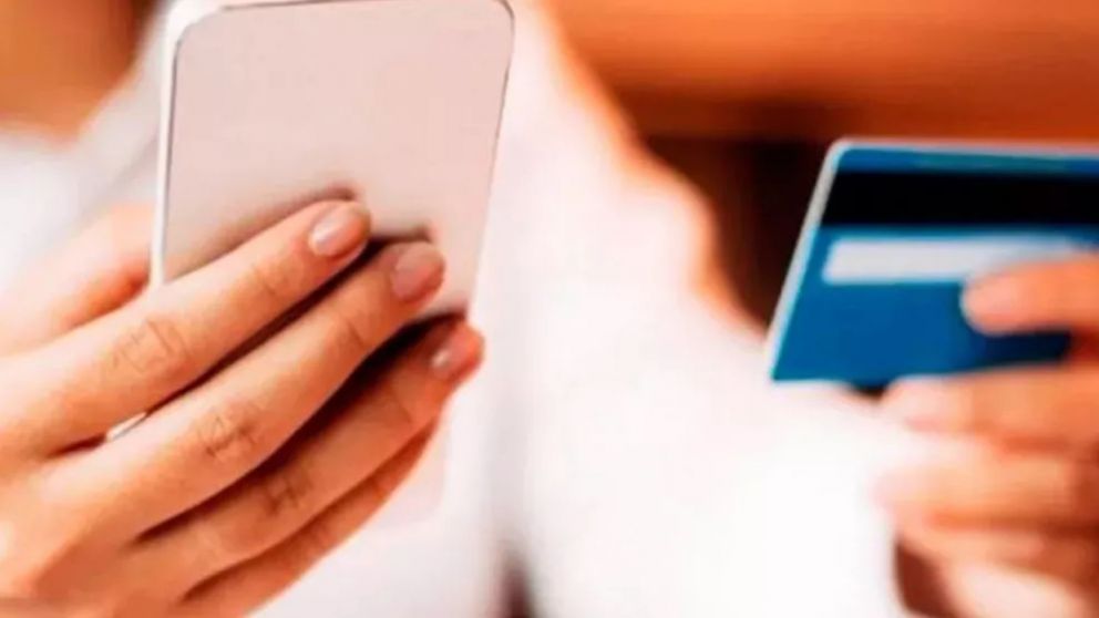 La engañaron con un supuesto premio y le robaron 50 mil pesos de la hermana.