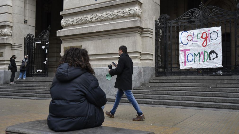 La toma del colegio fue confirmada el miércoles por la noche (Télam).