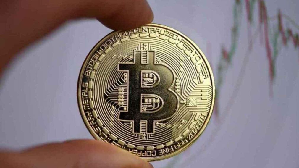 Algunos especialistas afirman que el valor del Bitcoin podría caer hasta los $8.000 dólares.