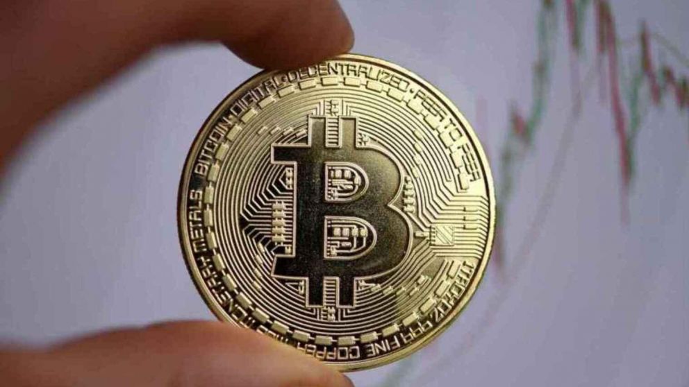 Algunos especialistas afirman que el valor del Bitcoin podría caer hasta los $8.000 dólares.