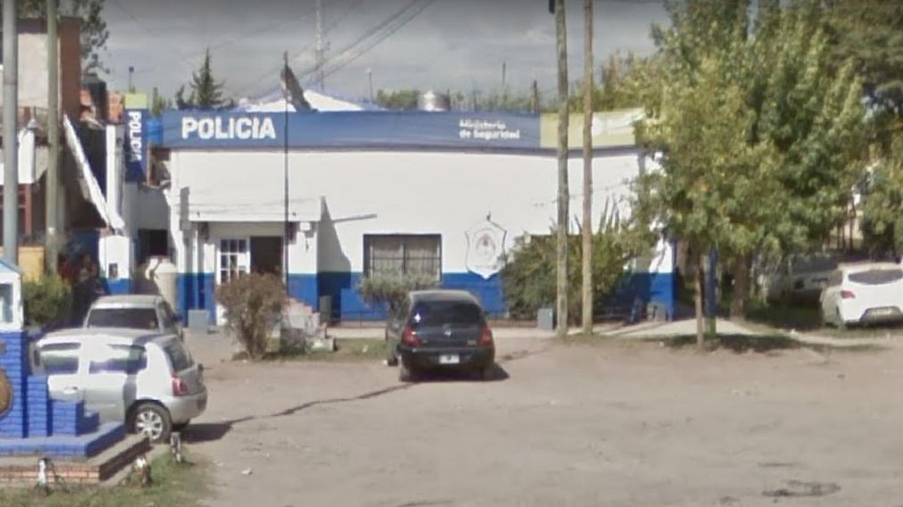 Los efectivos policiales de la comisaría de Cuartel V intentan aclarar el asesinato.