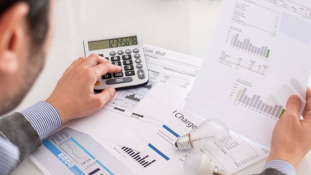Se especula con que el ahorro final podría ser mayor al esperado ya que nadie sabe con precisión cuántos usuarios harán el trámite online para continuar recibiendo los subsidios.