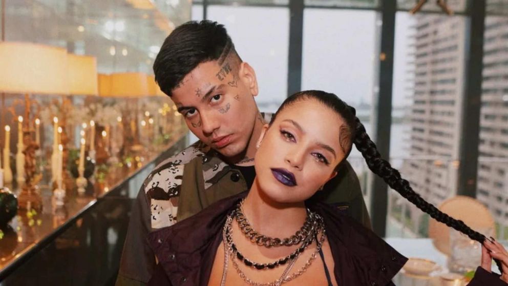 Duki borró sus fotos de Instagram con Emilia Mernes.
