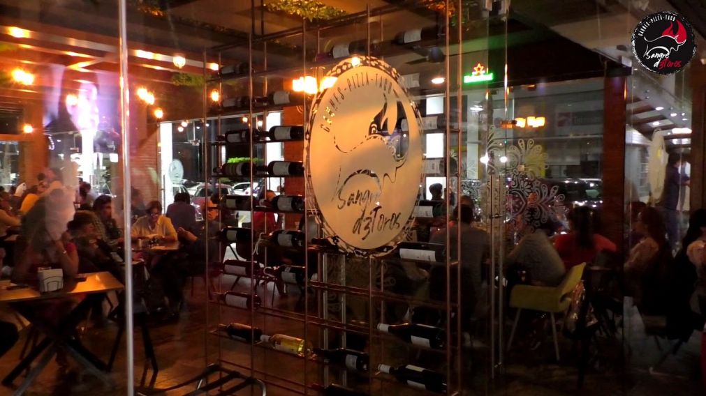 La mujer pagó la cuenta completa para evitarse problemas, pero escrachó al restaurante en las redes sociales.